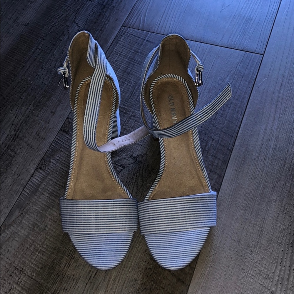 Old navy shoes